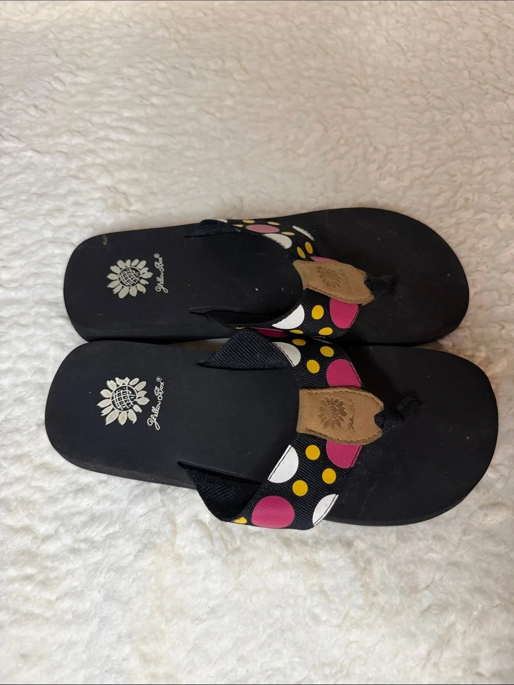 Yellow Box Black Flip Flops with Pink, White and Yellow Polka Dot Straps Sz 8 - Picture 4 of 5